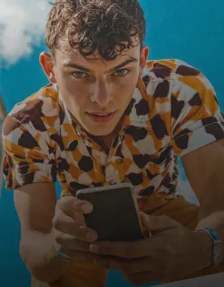 ¡Todo lo que necesitas! En App Virgin Mobile, sin vueltas. - Característica del servicio Virgin Mobile